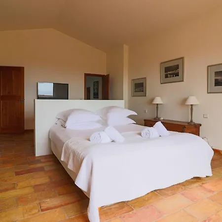 Magnifique Provencal Avec Piscine Et Vue Antibes