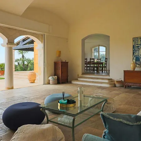 Magnifique Provencal Avec Piscine Et Vue *