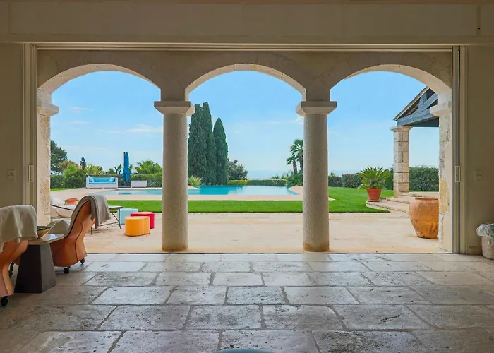 别墅 Magnifique Provencal Avec Piscine Et Vue *