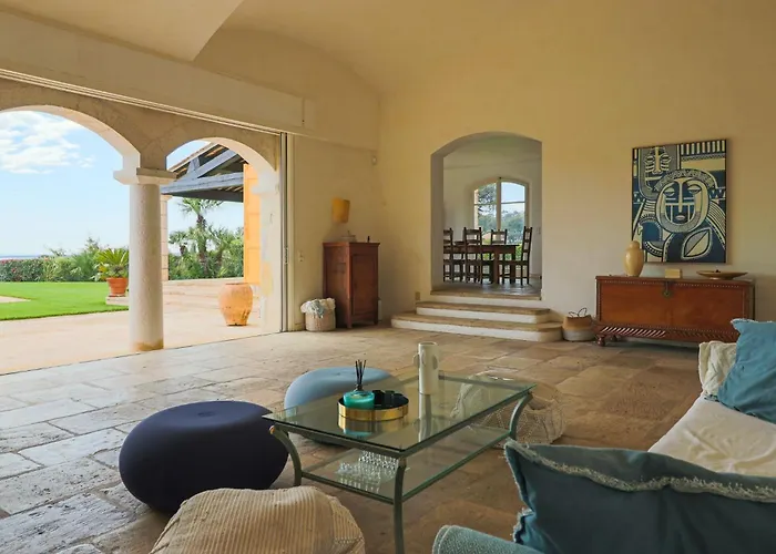 Magnifique Provencal Avec Piscine Et Vue *