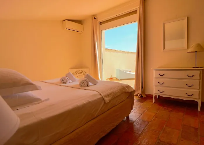 别墅 Magnifique Provencal Avec Piscine Et Vue 昂蒂布