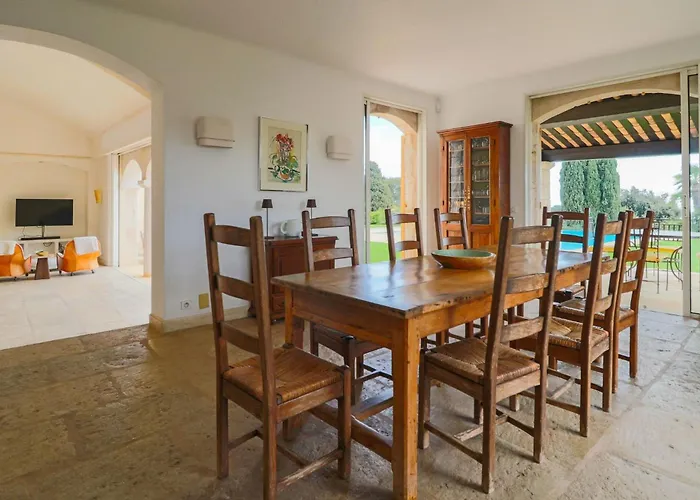 别墅 Magnifique Provencal Avec Piscine Et Vue